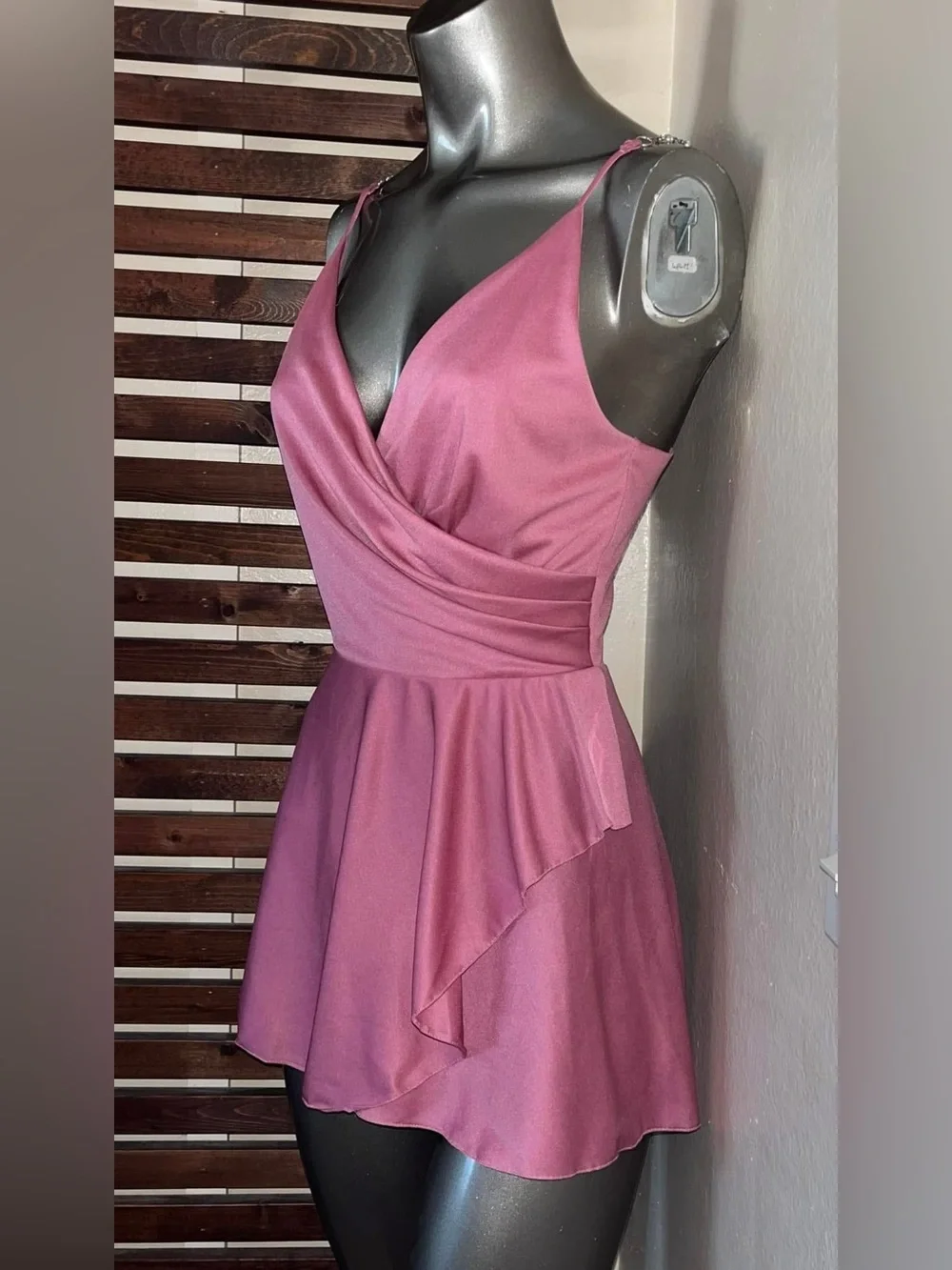 1970s Vintage Pink Wrap Style V-Neck Customized Disco Dress - Picture 4 of 8